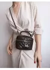 Leslie Bitter Brown Womens Box Shoulder Bag
