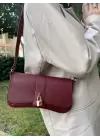Sahra Önden Kilit Aksesuarlı Asimetrik Bordo Cilt Trend Kadın Omuz Çantası