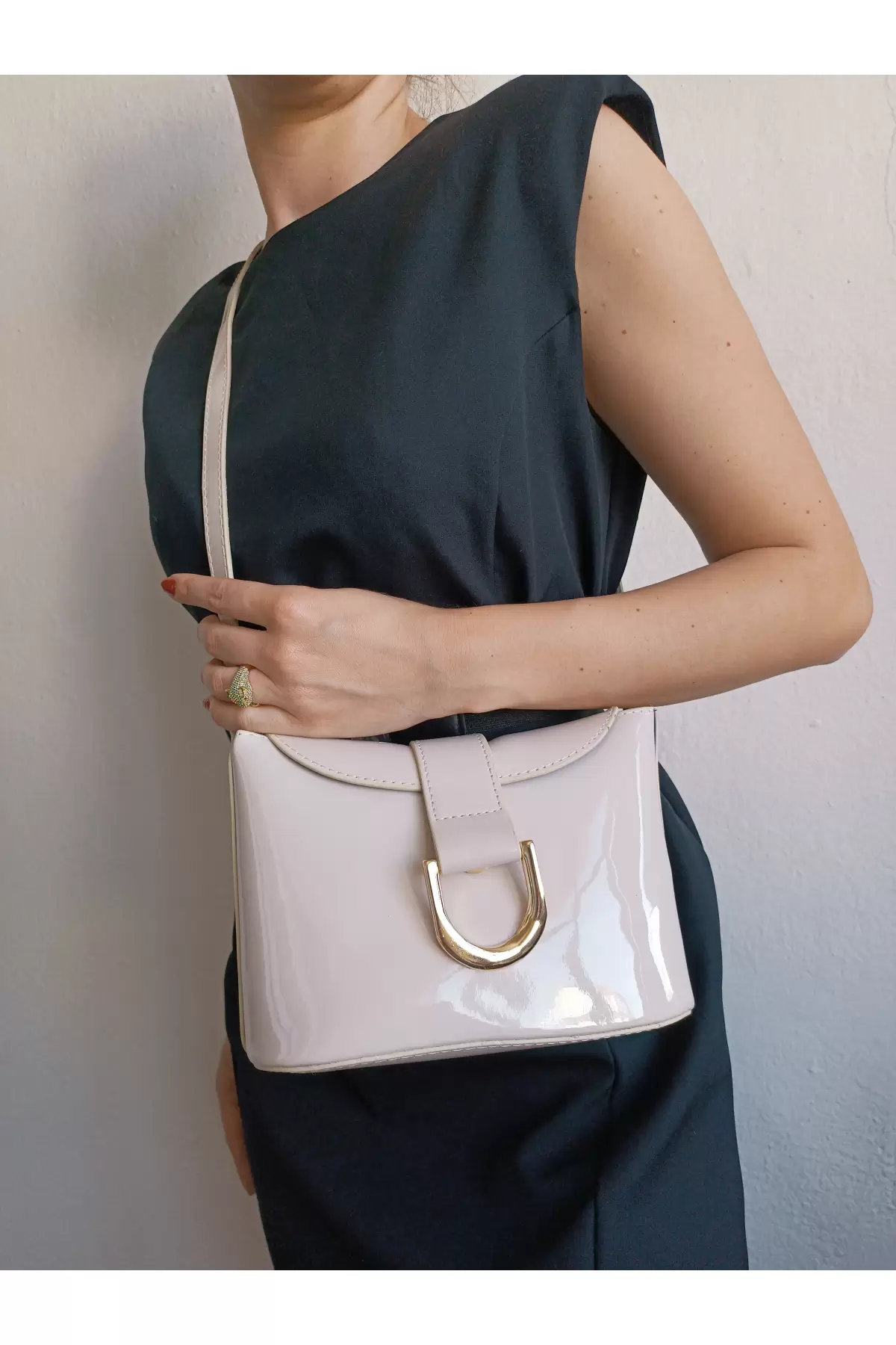Amy Cream Patent Leather Box Form Womens Shoulder Bag with Buckle Accessories