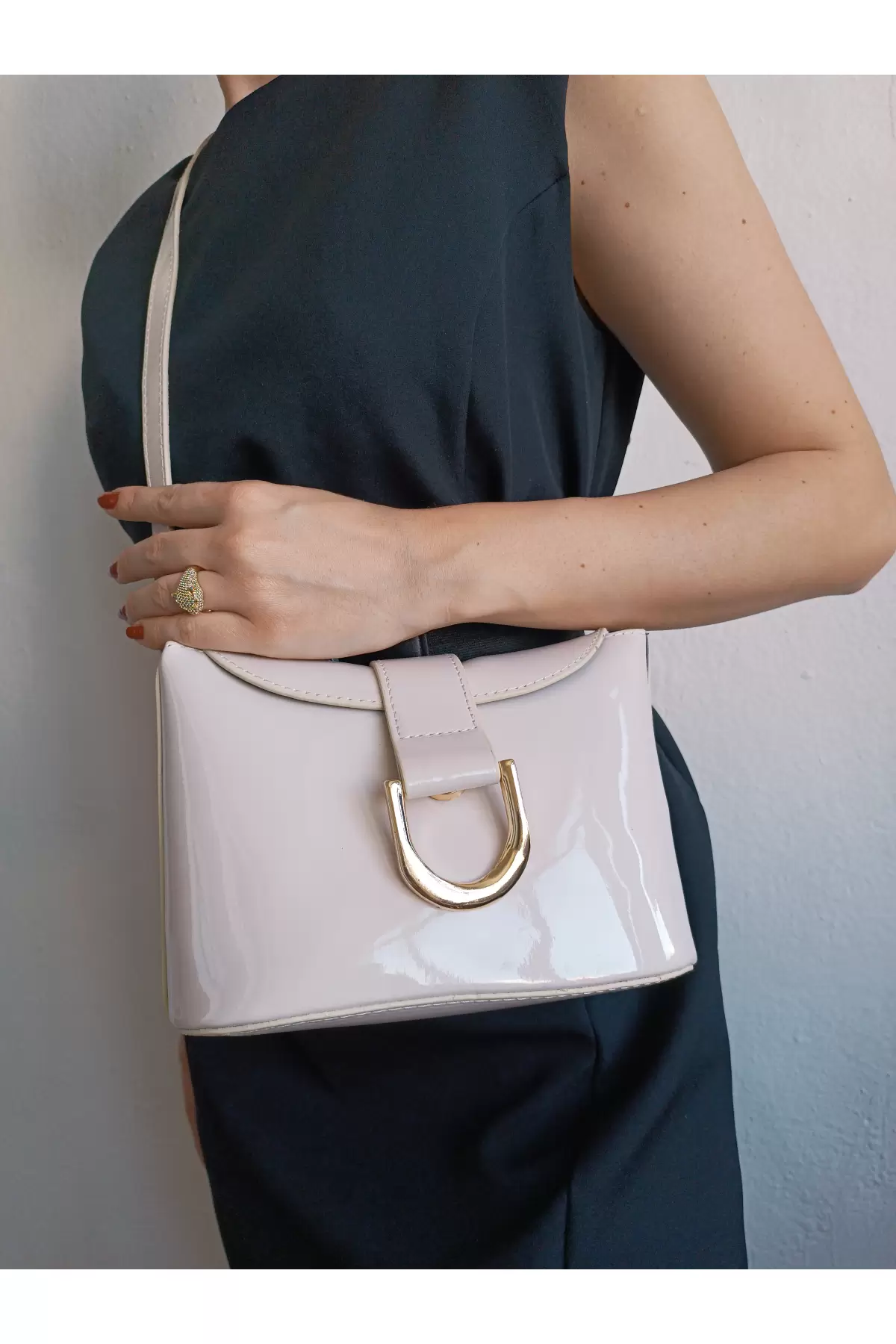Amy Cream Patent Leather Box Form Womens Shoulder Bag with Buckle Accessories