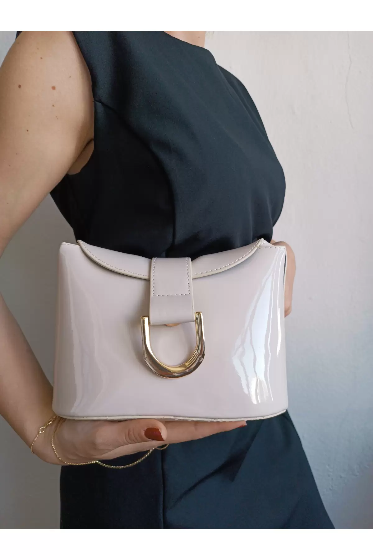 Amy Cream Patent Leather Box Form Womens Shoulder Bag with Buckle Accessories