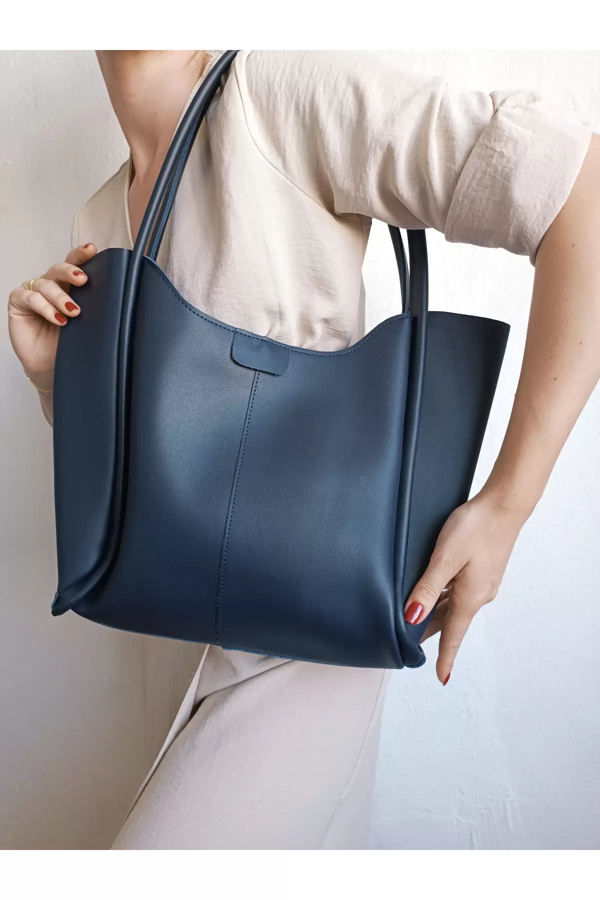 Clementine Navy Blue Tote Womens Zipper Shoulder Bag