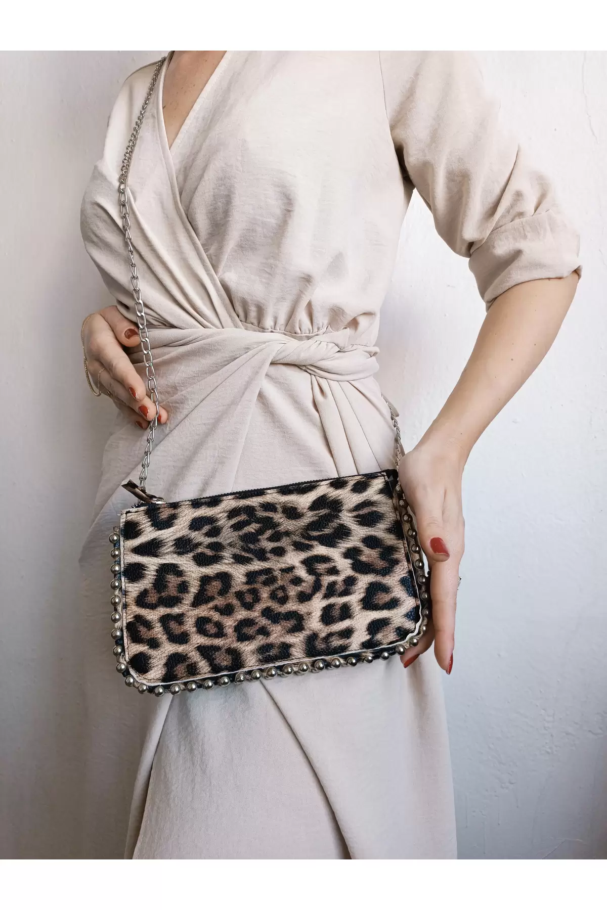 Dally Leopard Pattern Beaded Chain Strap Womens Wallet Bag