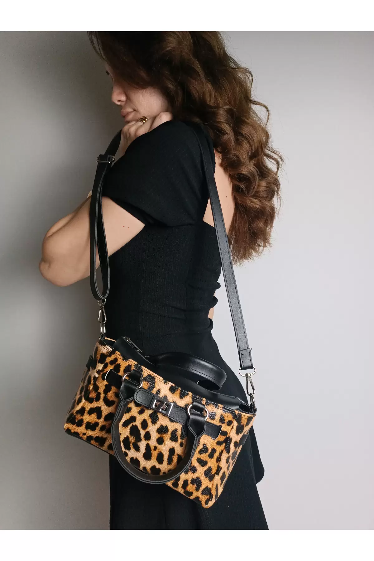 Harmony Leopard Skin Front Lock Detailed Mini Womens Handbag and Shoulder Bag