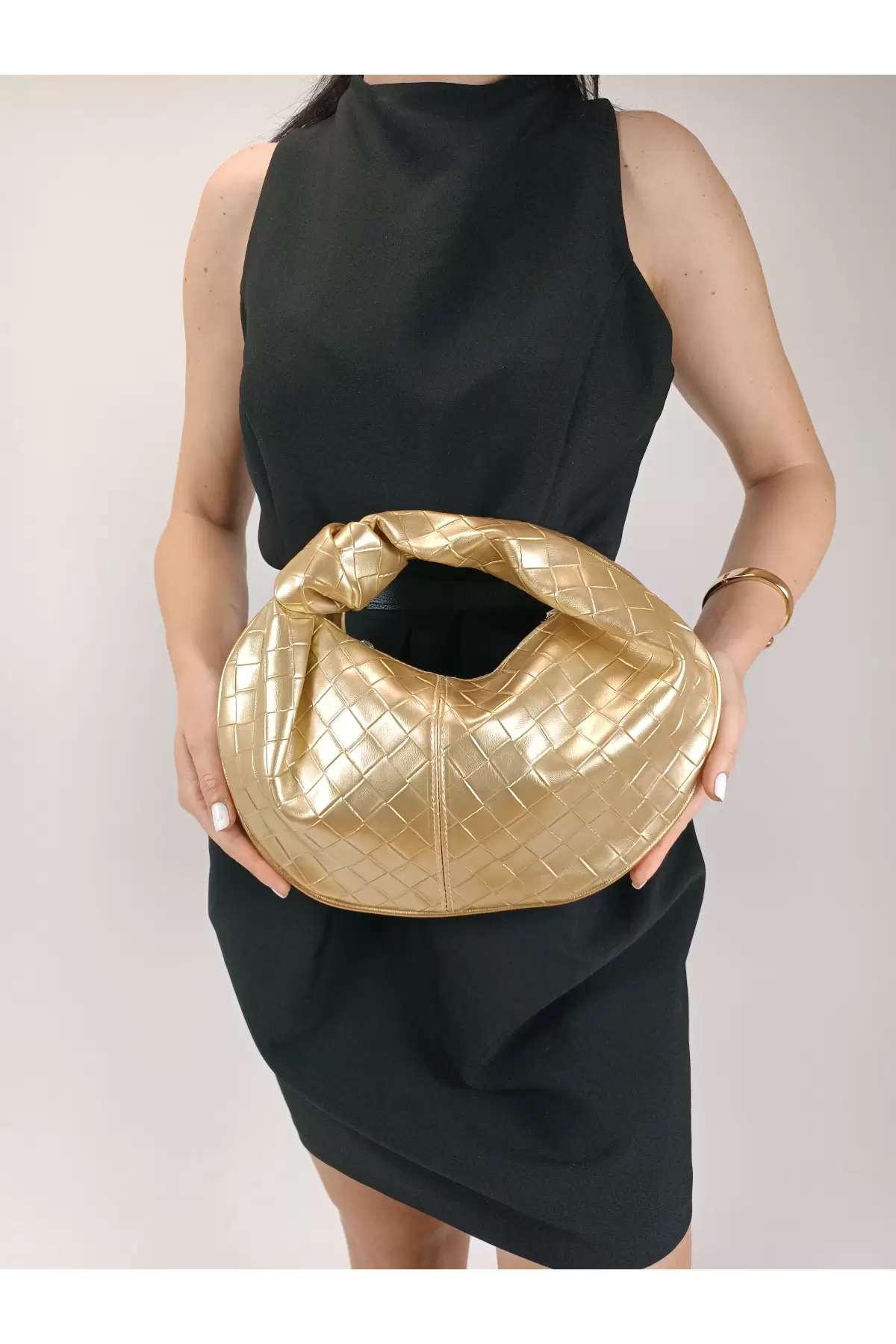 Helen Gold Knotted Knitted Pattern Womens Handbag