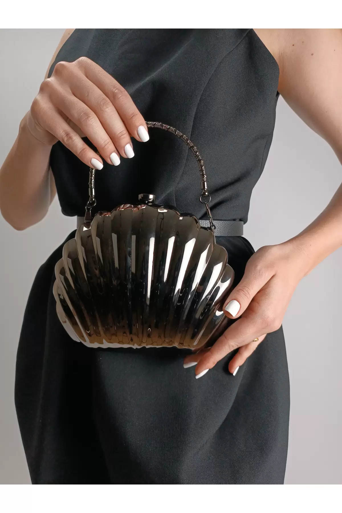 Josiana Metal İstiridye Model Zincir Askılı Dokulu Clutch Abiye Portföy Çanta