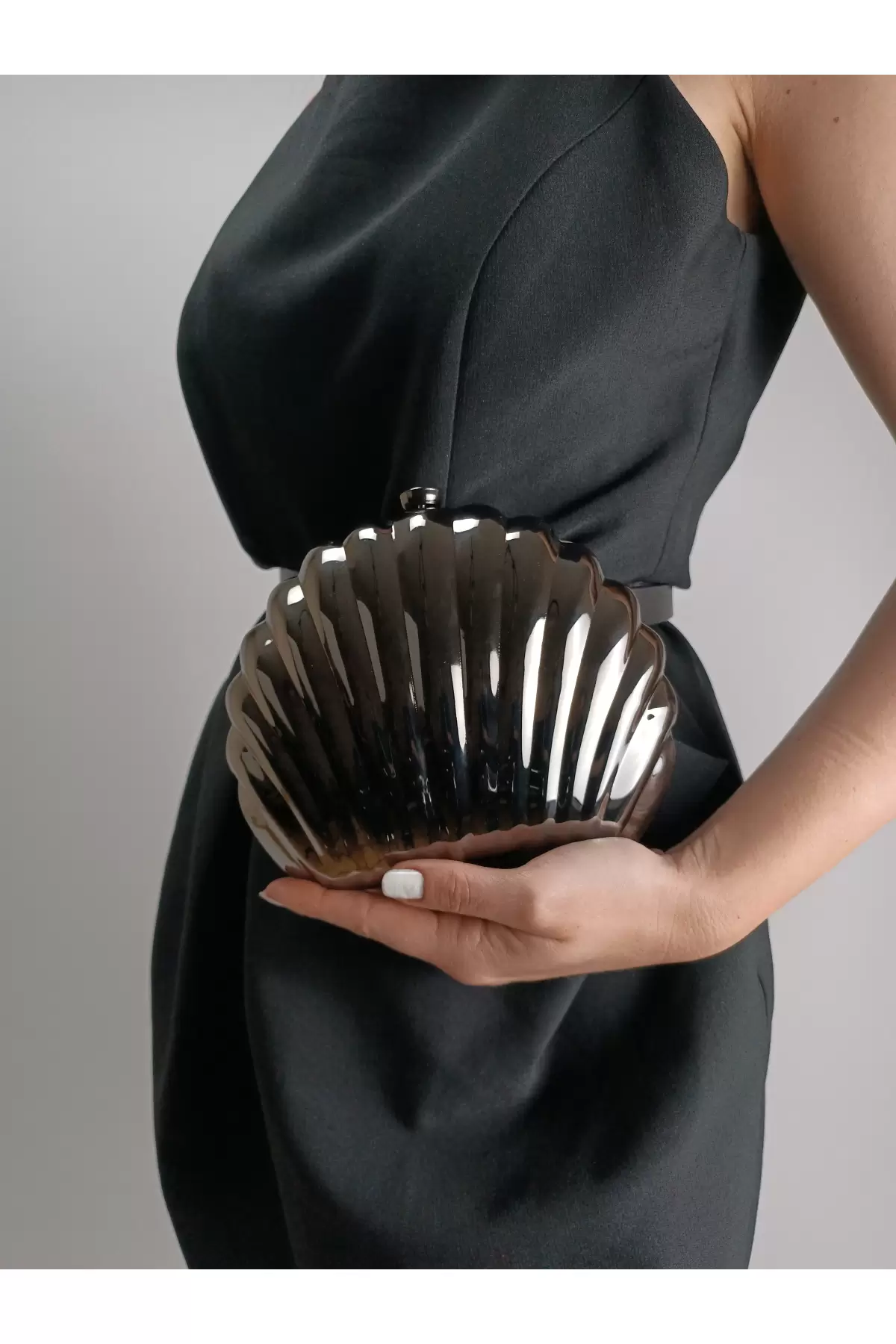 Josiana Metal İstiridye Model Zincir Askılı Dokulu Clutch Abiye Portföy Çanta