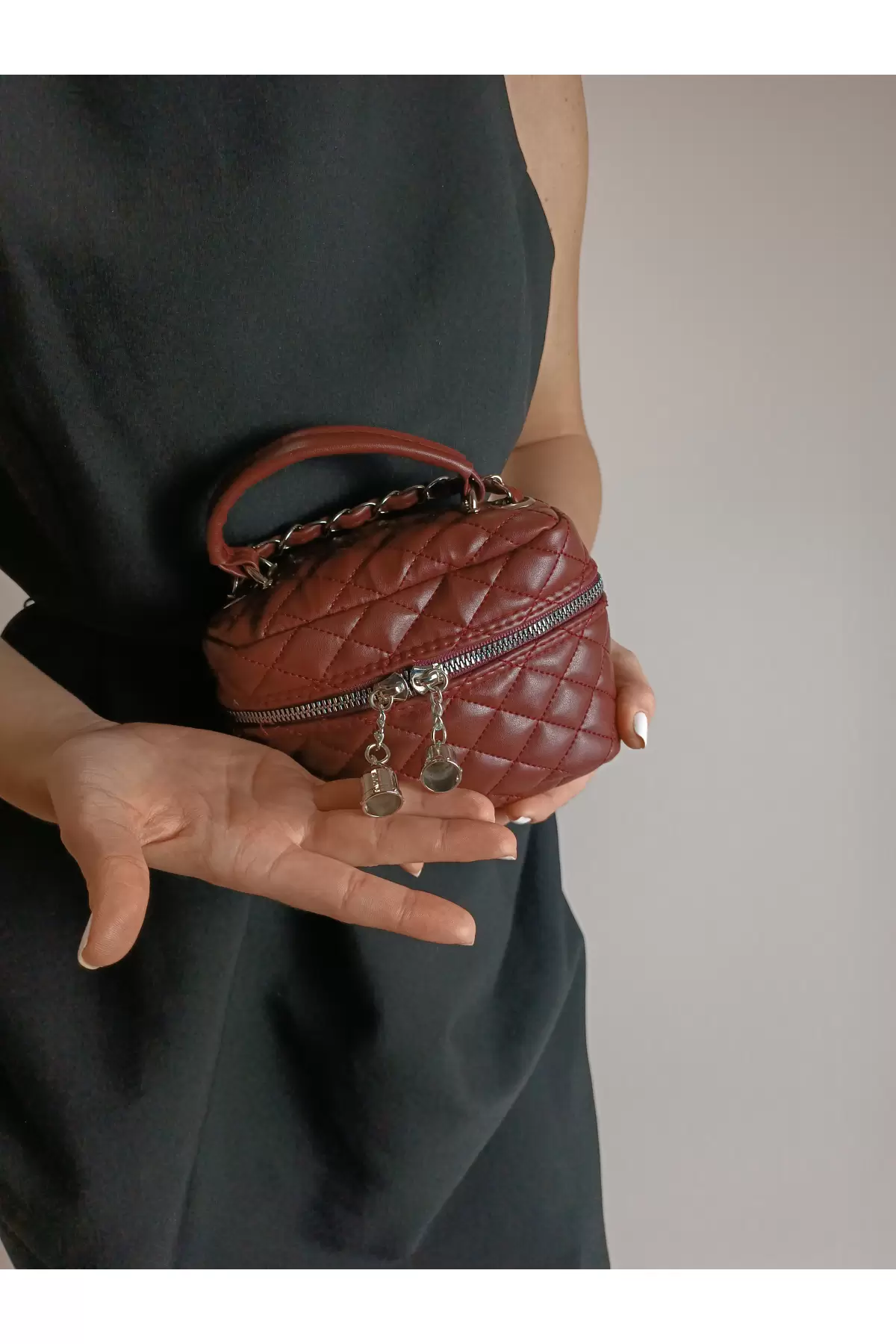 Leslie Bordo Kapitone Desen Kadın Kutu Crossbody Bag