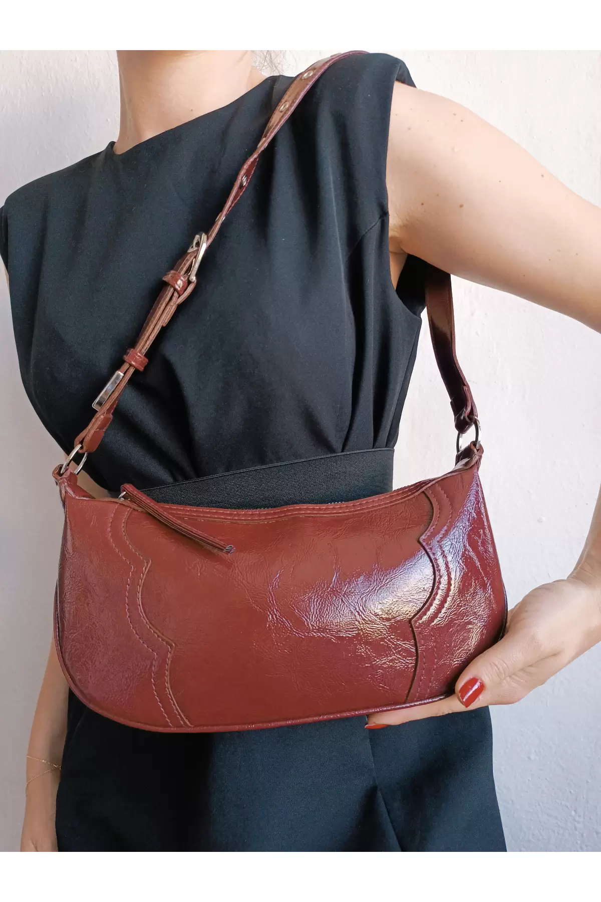 Lisa Claret Red Patent Leather Design Baguette Womens Shoulder Bag