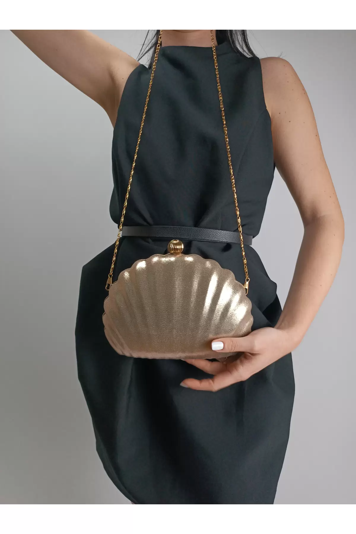 Rosalie Gold Sedefli Deniz Kabuğu Model Zincir Askılı Dokulu Clutch Abiye Portföy Çanta