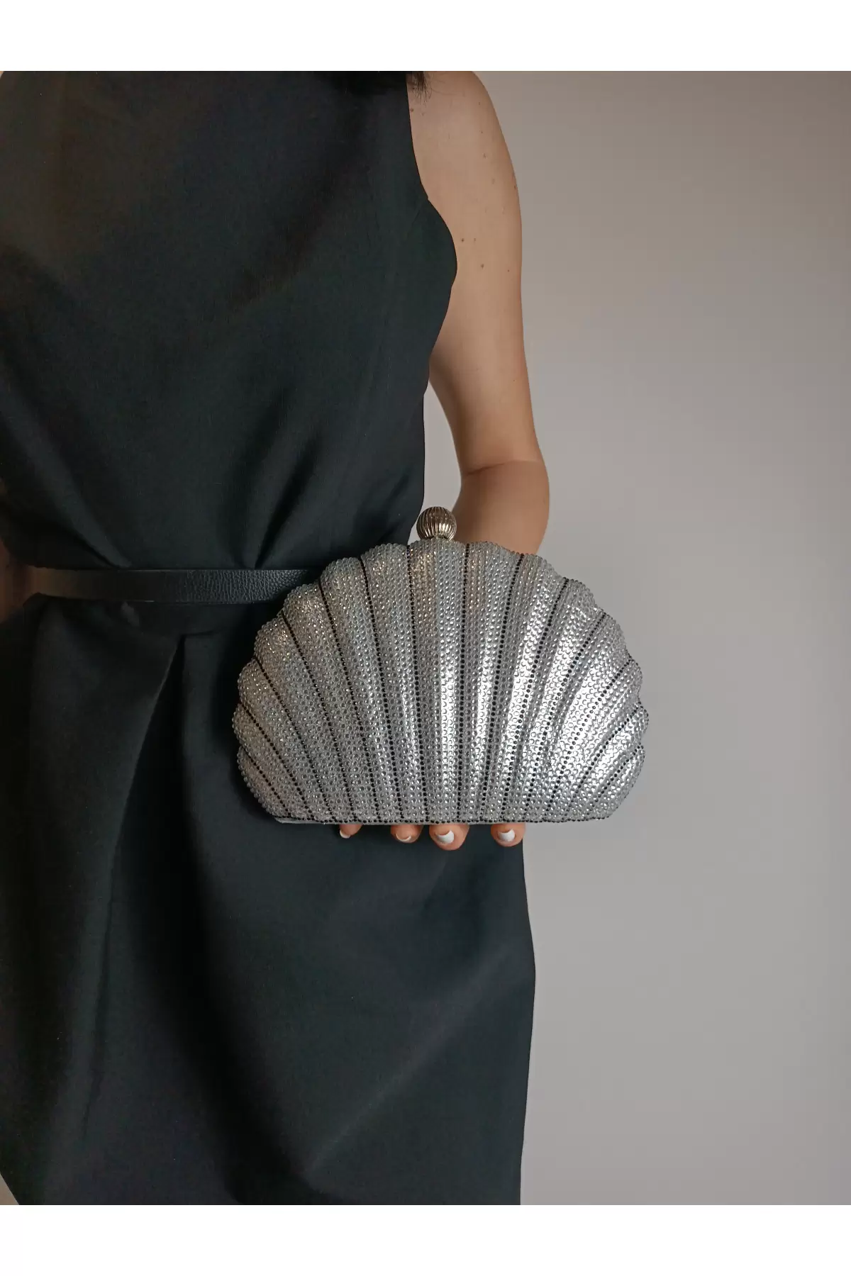 Rosalie Gümüş Taşlı Deniz Kabuğu Model Zincir Askılı Dokulu Clutch Abiye Portföy Çanta