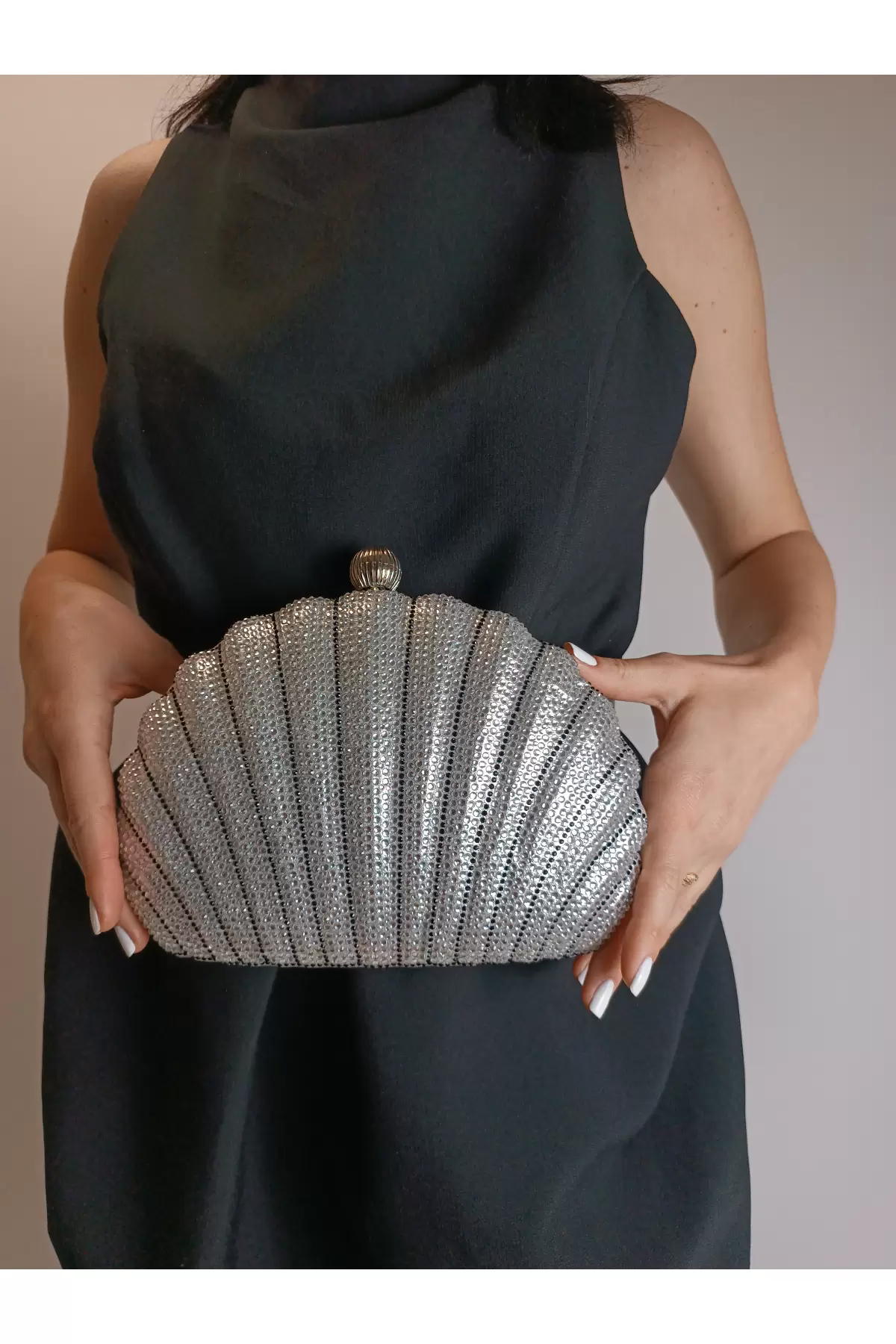 Rosalie Gümüş Taşlı Deniz Kabuğu Model Zincir Askılı Dokulu Clutch Abiye Portföy Çanta