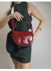 Medusa Bordo Kırışık Cilt Kontrast Dikişli Kolon Askılı Kadın Omuz Çantası