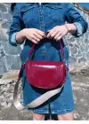 Medusa Bordo Kırışık Cilt Kontrast Dikişli Kolon Askılı Kadın Omuz Çantası
