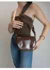 Medusa Kahve Kırışık Cilt Kontrast Dikişli Kolon Askılı Kadın Omuz Çantası