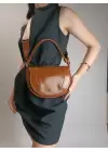 Medusa Taba Kırışık Cilt Kontrast Dikişli Kolon Askılı Kadın Omuz Çantası
