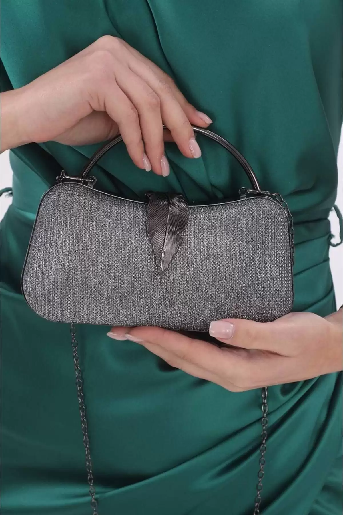 Zaira Platin Simli Yaprak Kapamalı Clutch Abiye Portföy Çanta