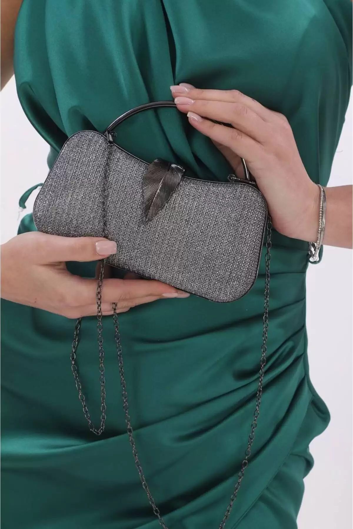 Zaira Platin Simli Yaprak Kapamalı Clutch Abiye Portföy Çanta