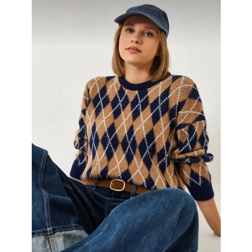 Baklava Desenli Kısa Sakallı Triko Kazak