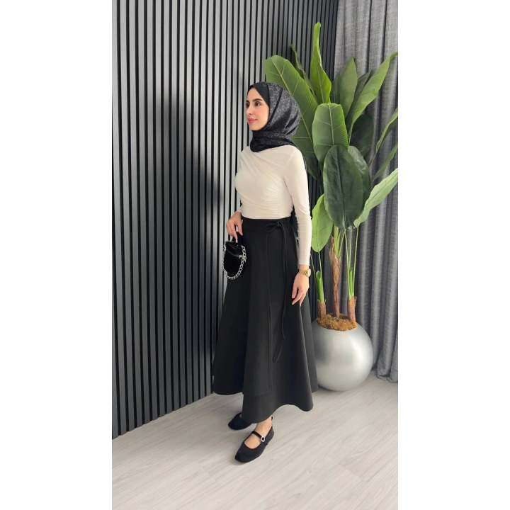 Bağlama Detaylı Dökümlü Dalgıç Kumaş Etek