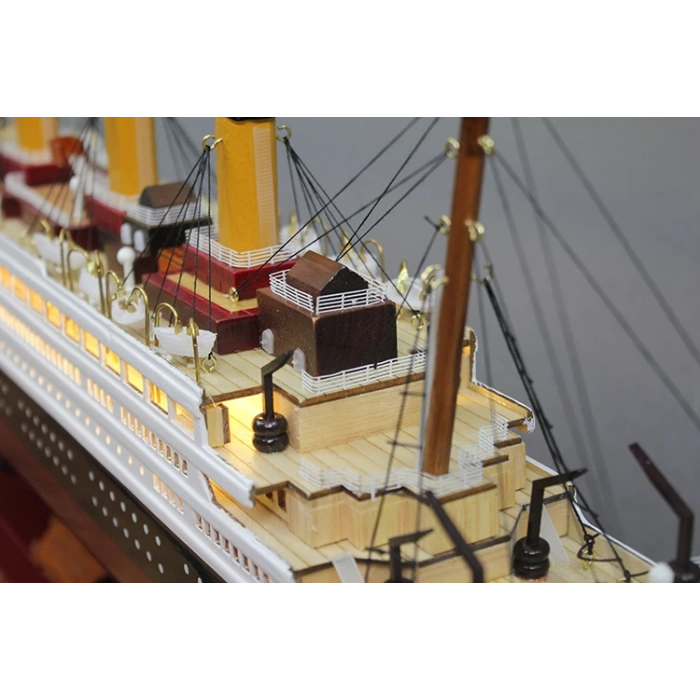 Ahşap Titanik Gemisi Ledli