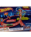 HPC07 Hot Wheels Neon Yarışlar Çoklu Yarış Heyecanı Pist Seti