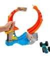 JFR08 Hot Wheels Monster Trucks Dönen Corkscrew Shark Çarpışması