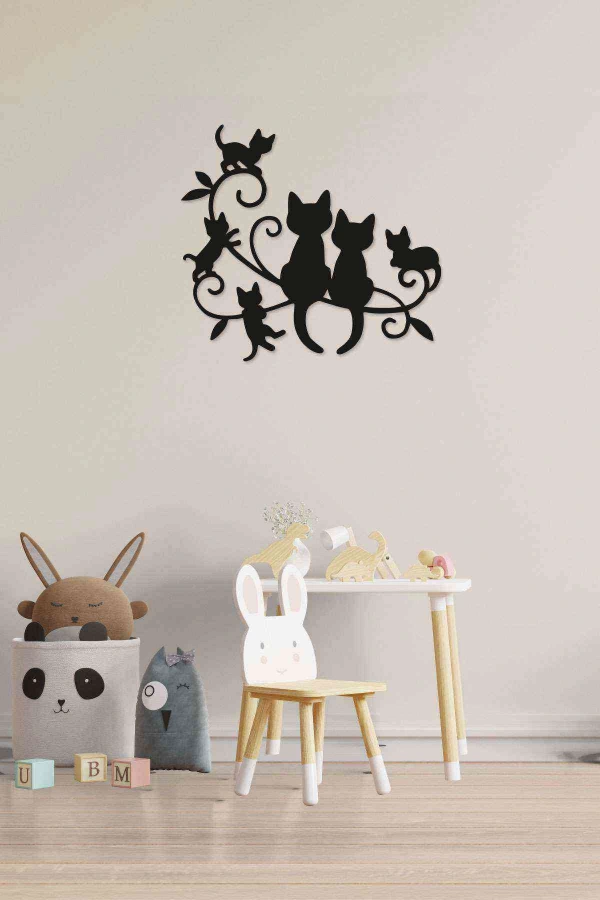 Kediler Dal Üstünde Duvar Tablosu Siyah Ahşap Lazer Mdf