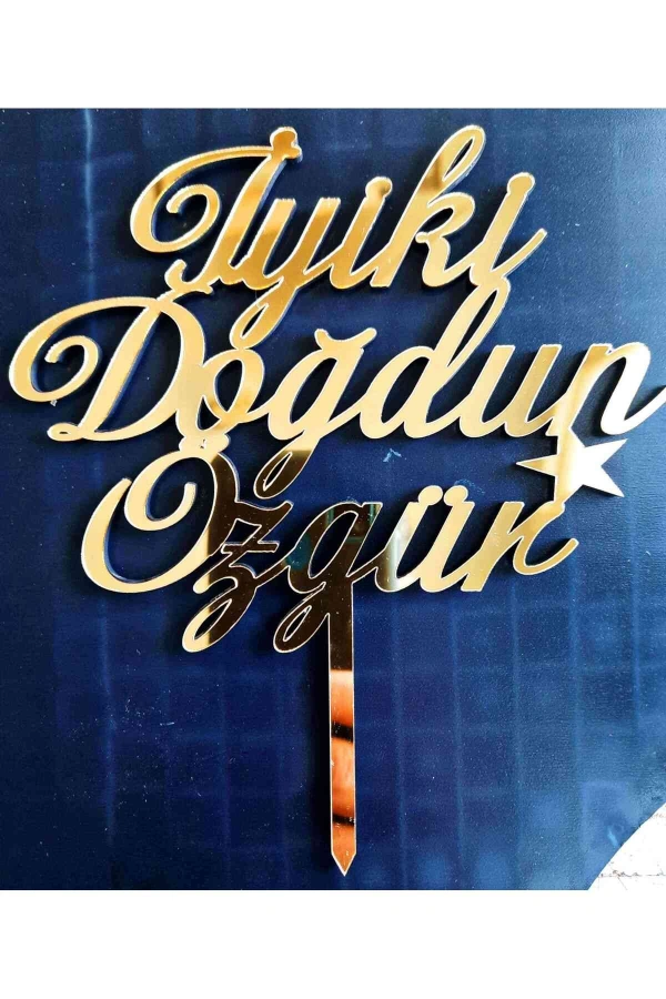 Pleksi Pasta Süsü Iyiki Doğdun Gold 15x15 Cm Cake Topper