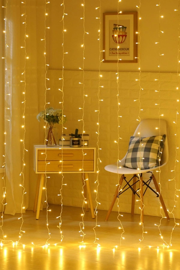 2x2 Pilli 8 Fonksiyonlu 200 Led 10 Saçak Şerit Led Perde Led İp Led Suya Dayanıklı