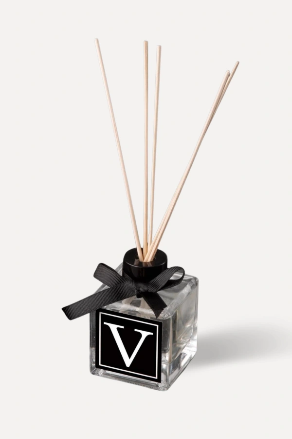 V Harf Etiketli Oda Kokusu 100 ml Çubuklu