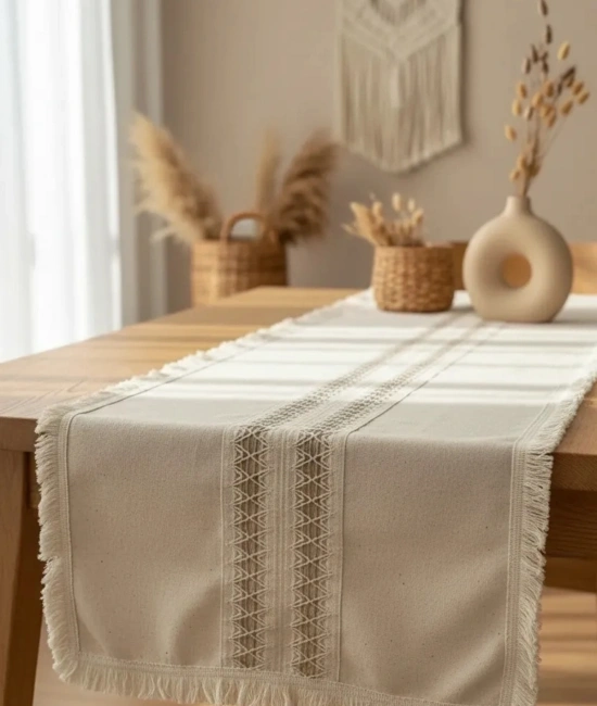 Püsküllü Ara Dantelli Runner (40 x 80) Tekli