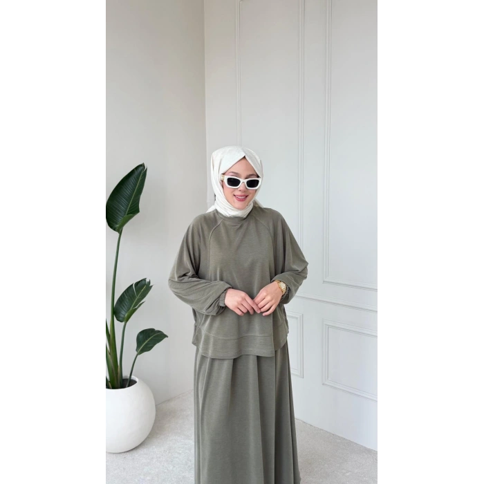 Lily Model İthal Pike Kumaş Bilek Büzgü Detaylı Kadın Takım