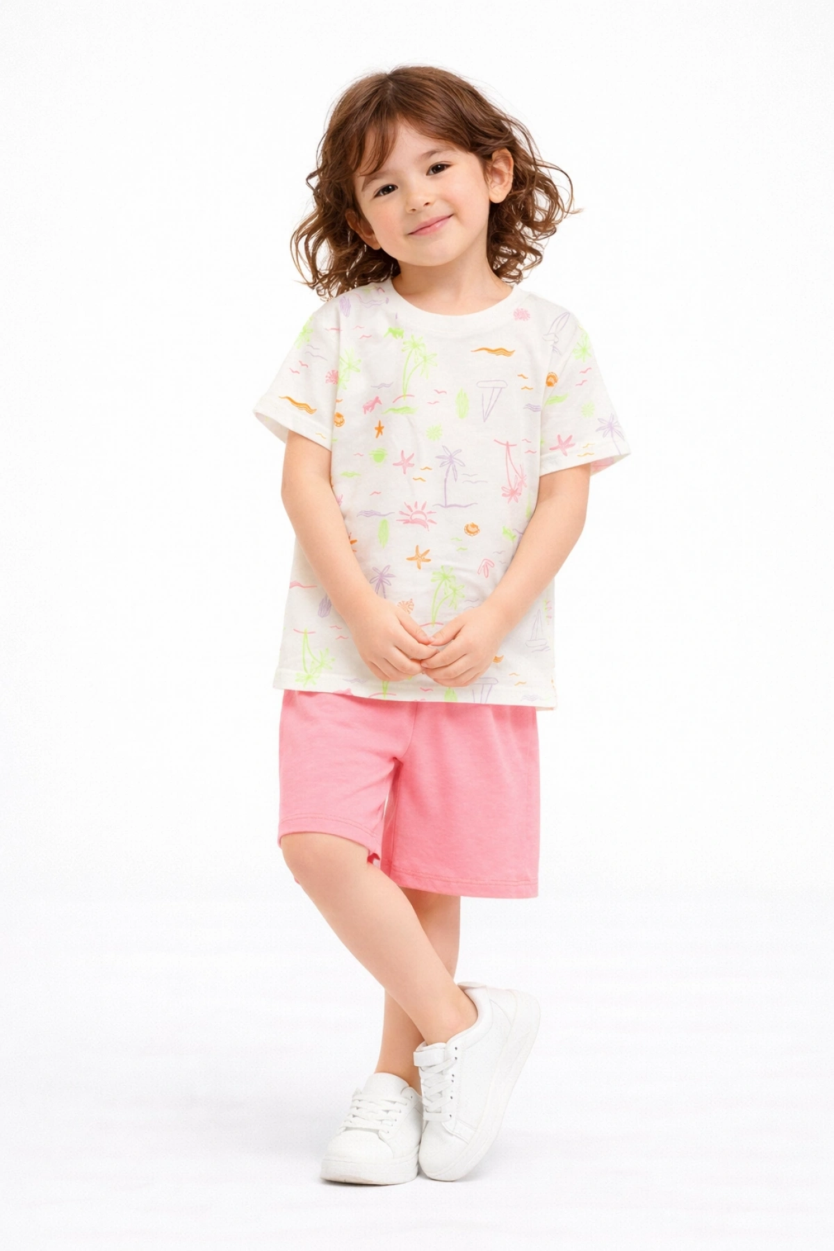 Kız Çocuk %100 Pamuk Beyaz Desenli Tişört ve Pembe Şort Alt Üst Takım