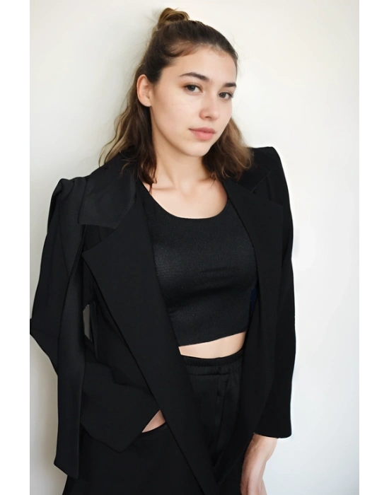 Krep Kumaş ve Saten Karıım Ceket