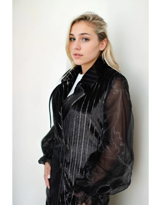 Simli Kadife Kumaştan Organze Kol Detaylı Ceket