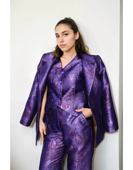 Mor Renkli Brokar Kumaştan Ceket