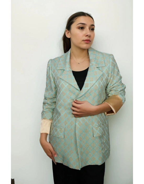 İpek Saten Karışımlı Jakarlı Kumaştan Klasik Ceket