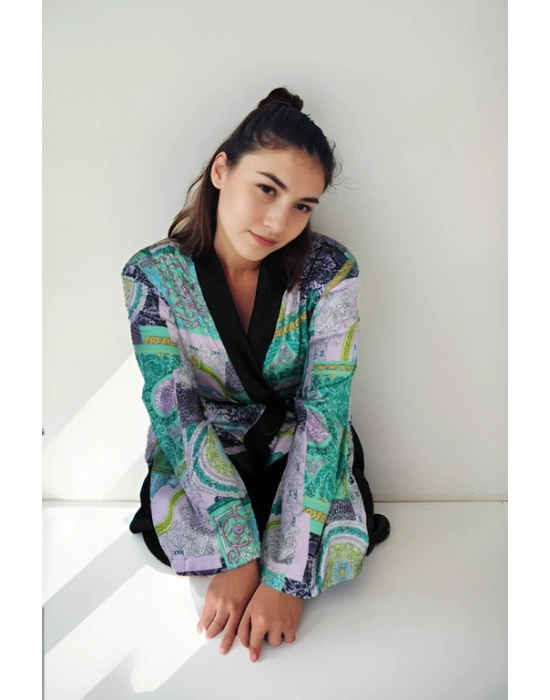 İpek Saten Kumaştan Kimono Ceket