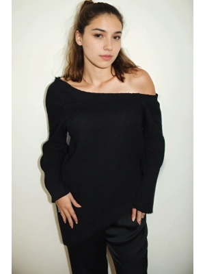 Pamuklu Müslim Kumaştan Omuz Detaylı Sweat