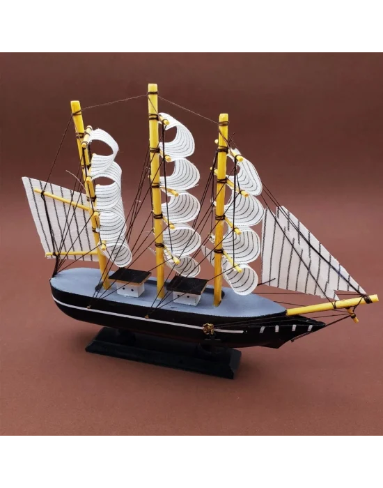 Orta Boy Ahşap Gemi