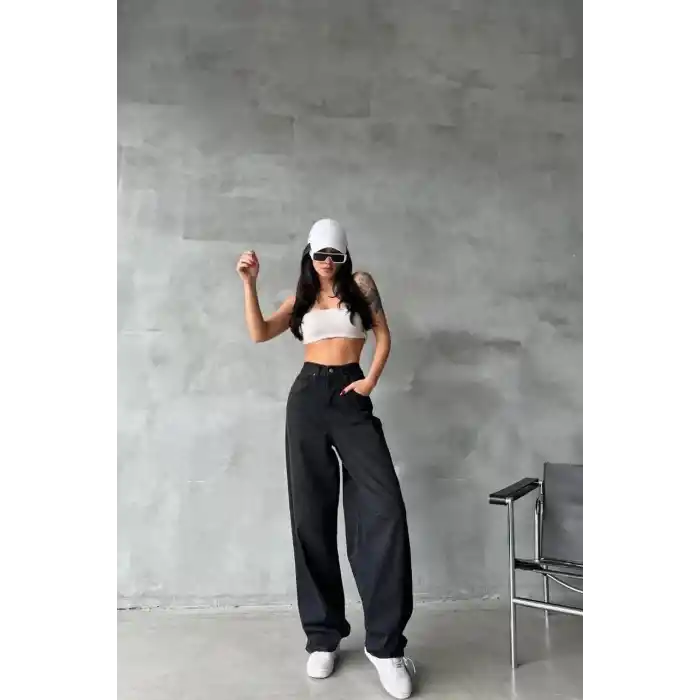 Arkadan tokalı jeans pantolon Siyah