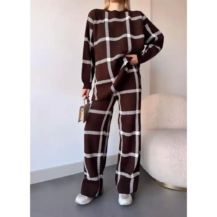 Ekoseli triko takım kahvebeyaz