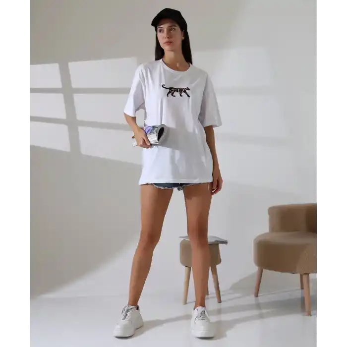 Kaplan nakış işlemeli Oversize tişört