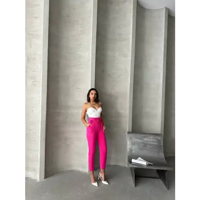 Kemerli havuç pantolon