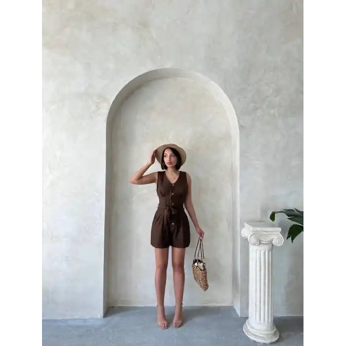 Kuşaklı şortlu tulum