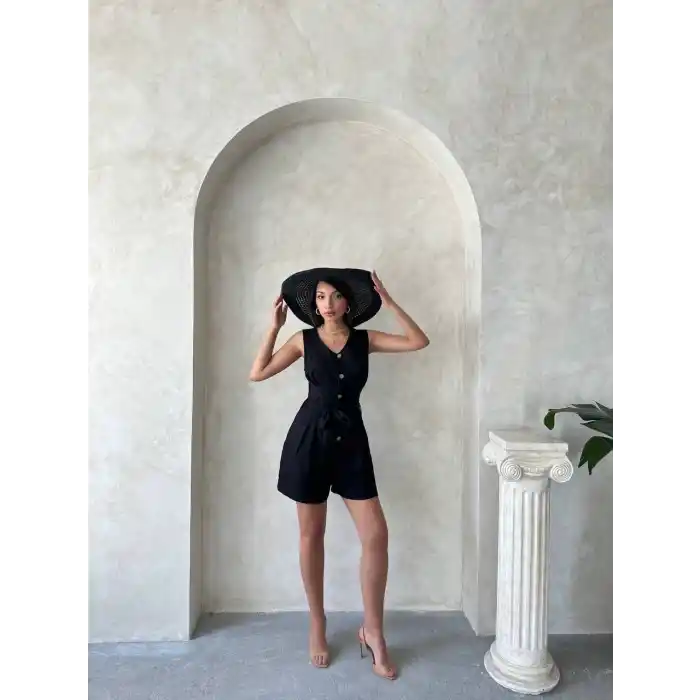 Kuşaklı şortlu tulum