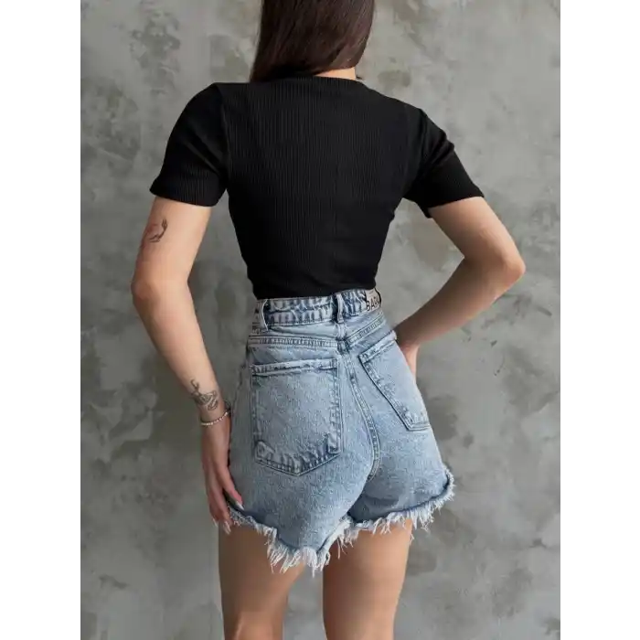 Üçlü kalp nakışlı bluz