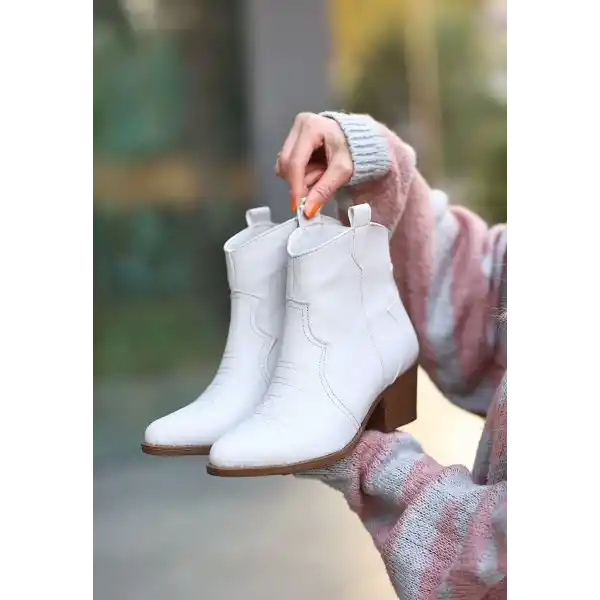 Akver Bej Cilt Topuklu Bot