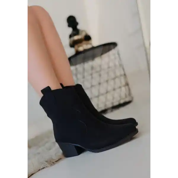 Akver Siyah Nubuk Topuklu Bot